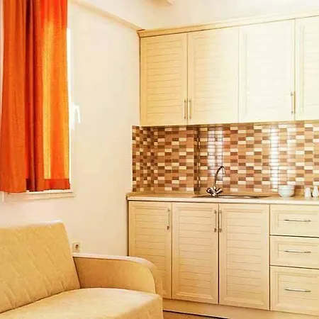 Апарт-отель Summer Garden Битез