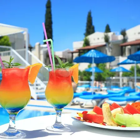 Summer Garden 3*