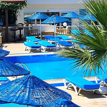 Ξενοδοχείο με διαμερίσματα Summer Garden