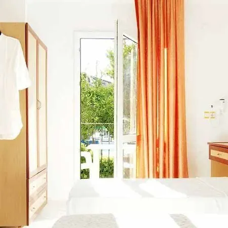 Summer Garden Apart-hotel 3*