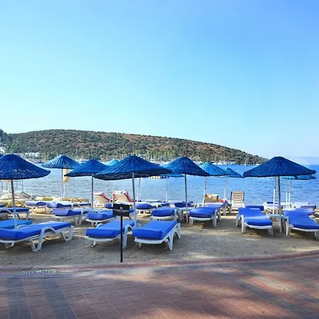 Aparthotel Summer Garden 3*